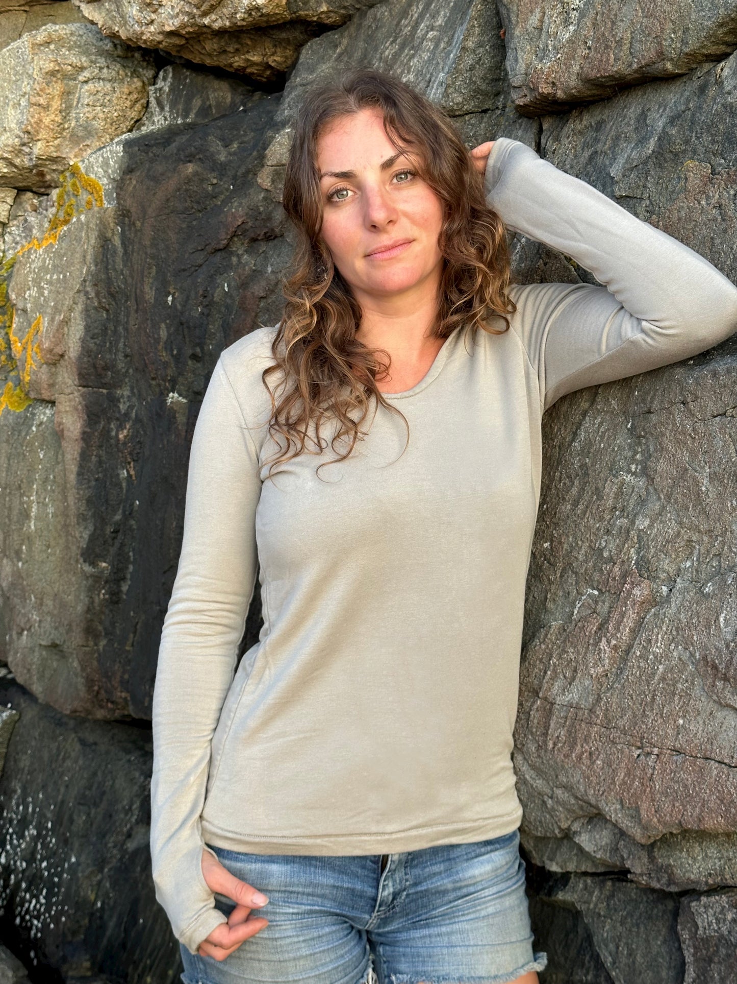 tencel hooded sweatshirt with thumb holes light safari
