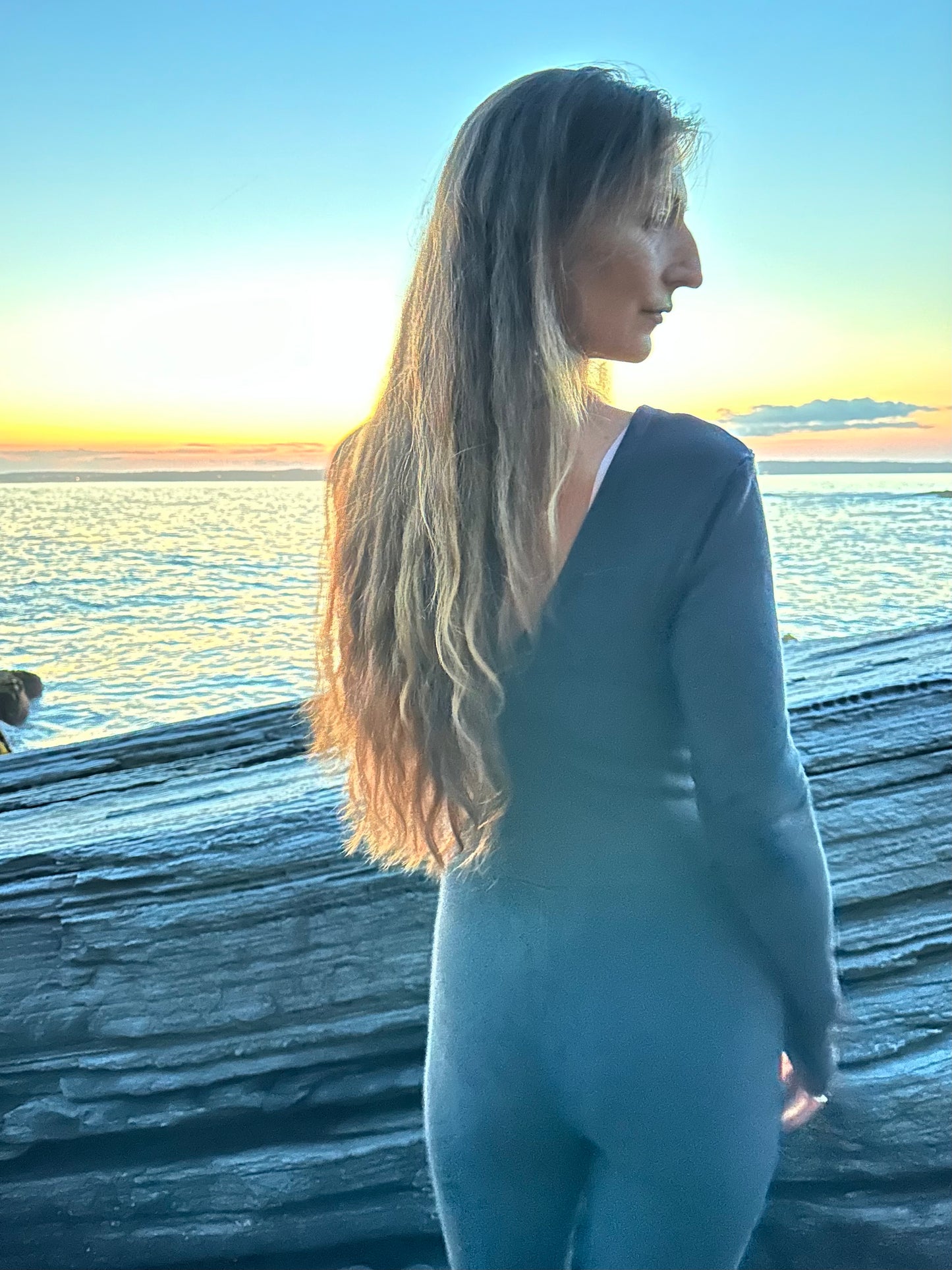 long sleeved yoga suit in charcoal