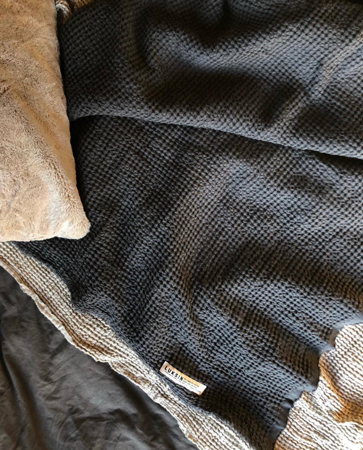 chunky linen/cotton waffle blanket in slate