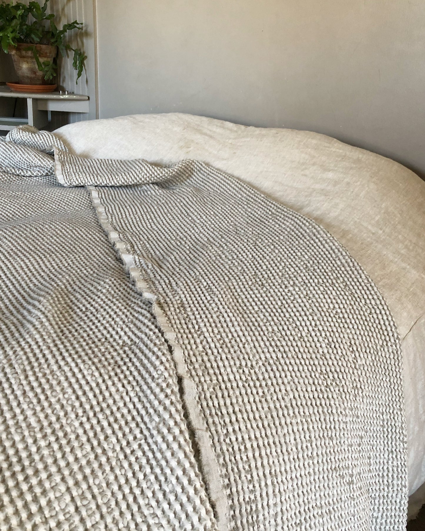 chunky linen/cotton waffle blanket in sand